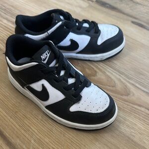 Nike Black and White Sneakers Classic Dunk Design